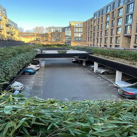 Spacious 1 Bed Apartment With Workspace, Coffee & Free Secure Parking Birmingham Exterior photo