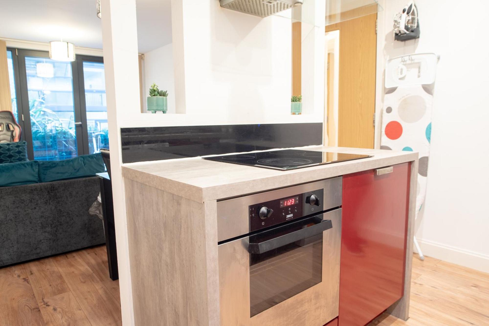 Appartement Spacious 1 Bed With Workspace, Coffee & Free Secure Parking Birmingham